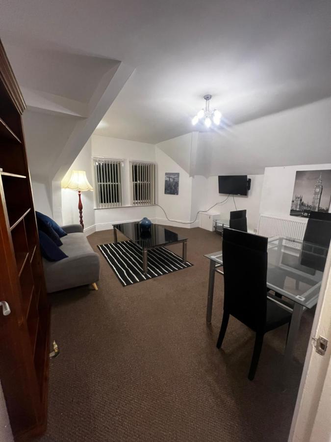 No 5 - Large 1 Bed Near Sefton Park And Lark Lane Lägenhet Liverpool Exteriör bild